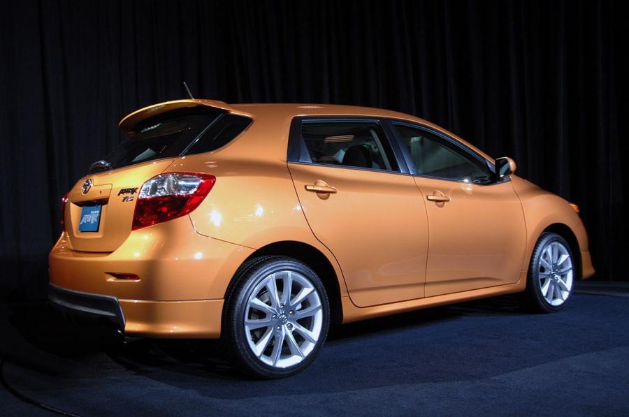  Toyota Corolla Matrix 2009 года  (фото 4 из 43)